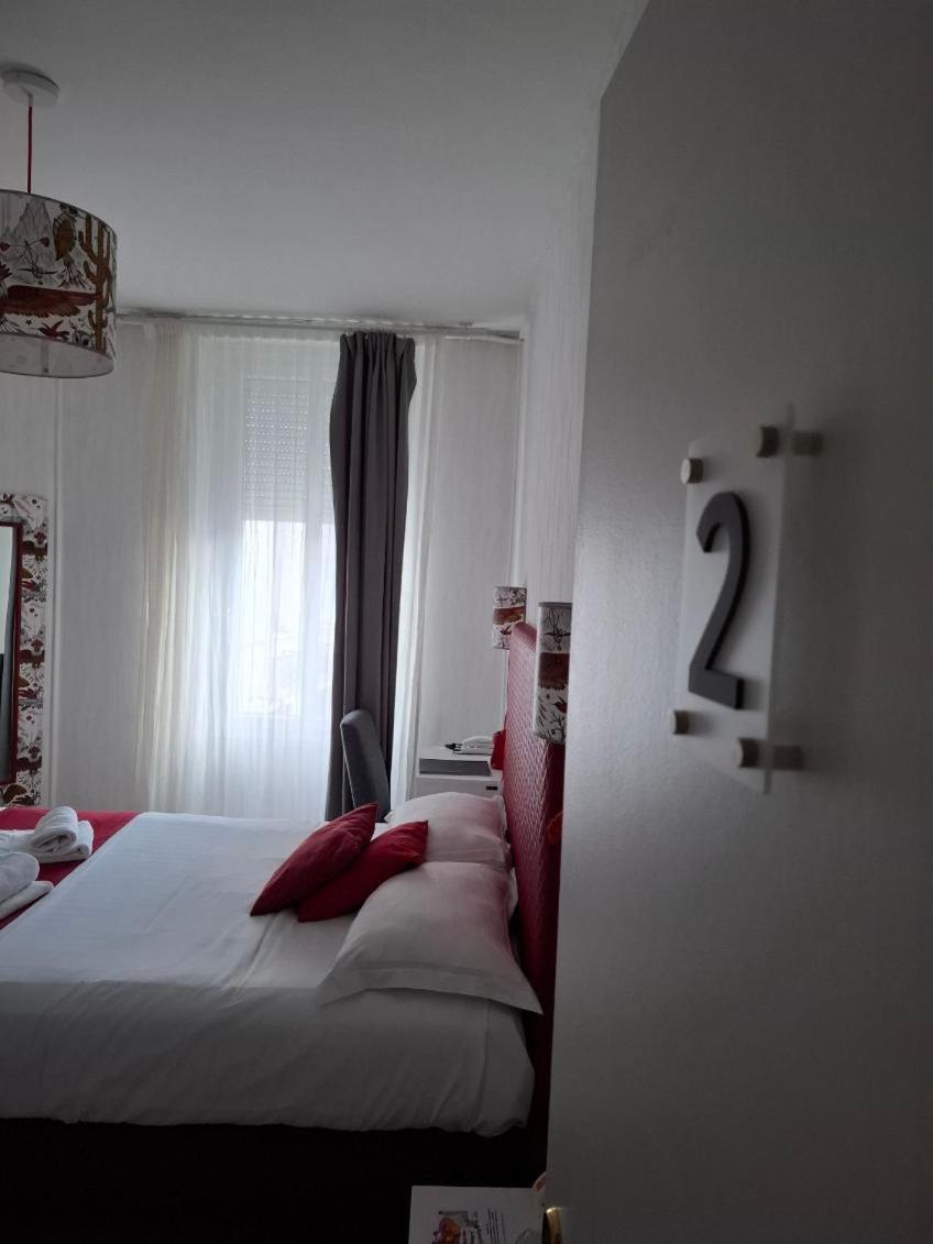 Le Crist'Al, Hotel Familial, Climatise, En Front De Mer Saint-Georges-de-Didonne Cameră foto