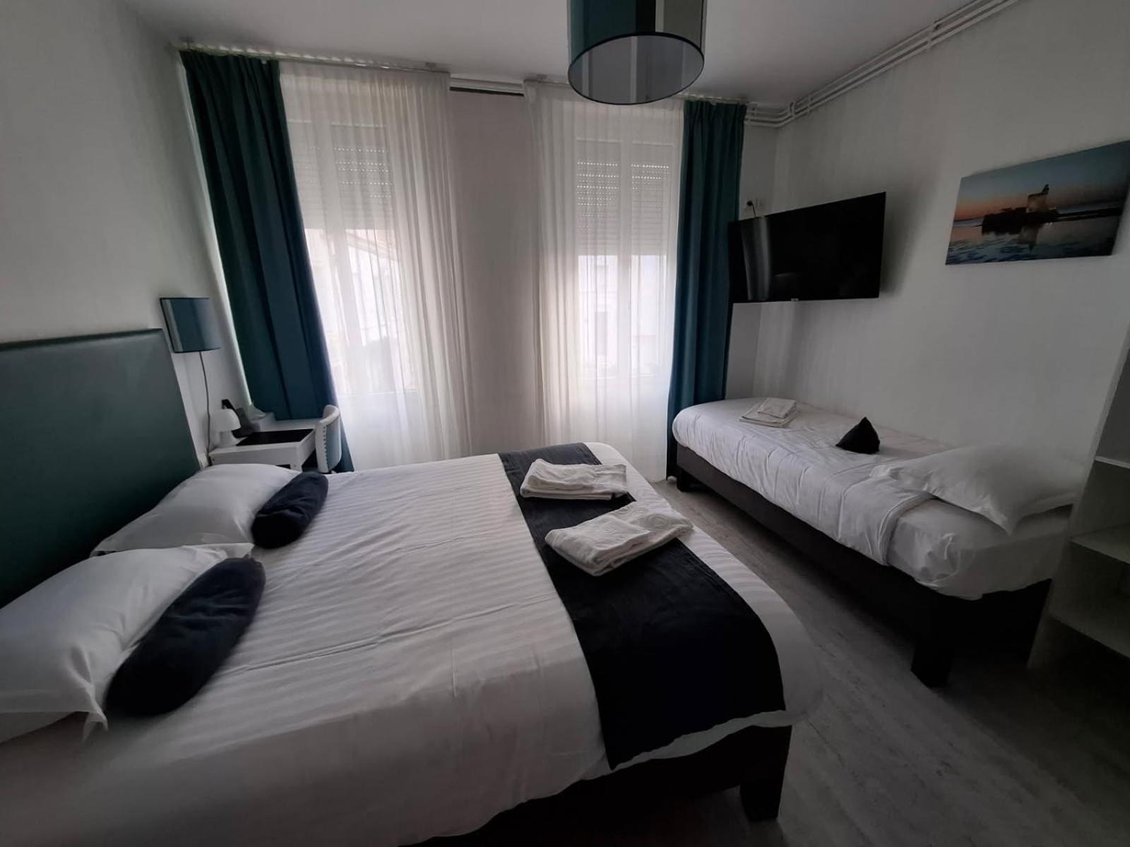 Le Crist'Al, Hotel Familial, Climatise, En Front De Mer Saint-Georges-de-Didonne Cameră foto
