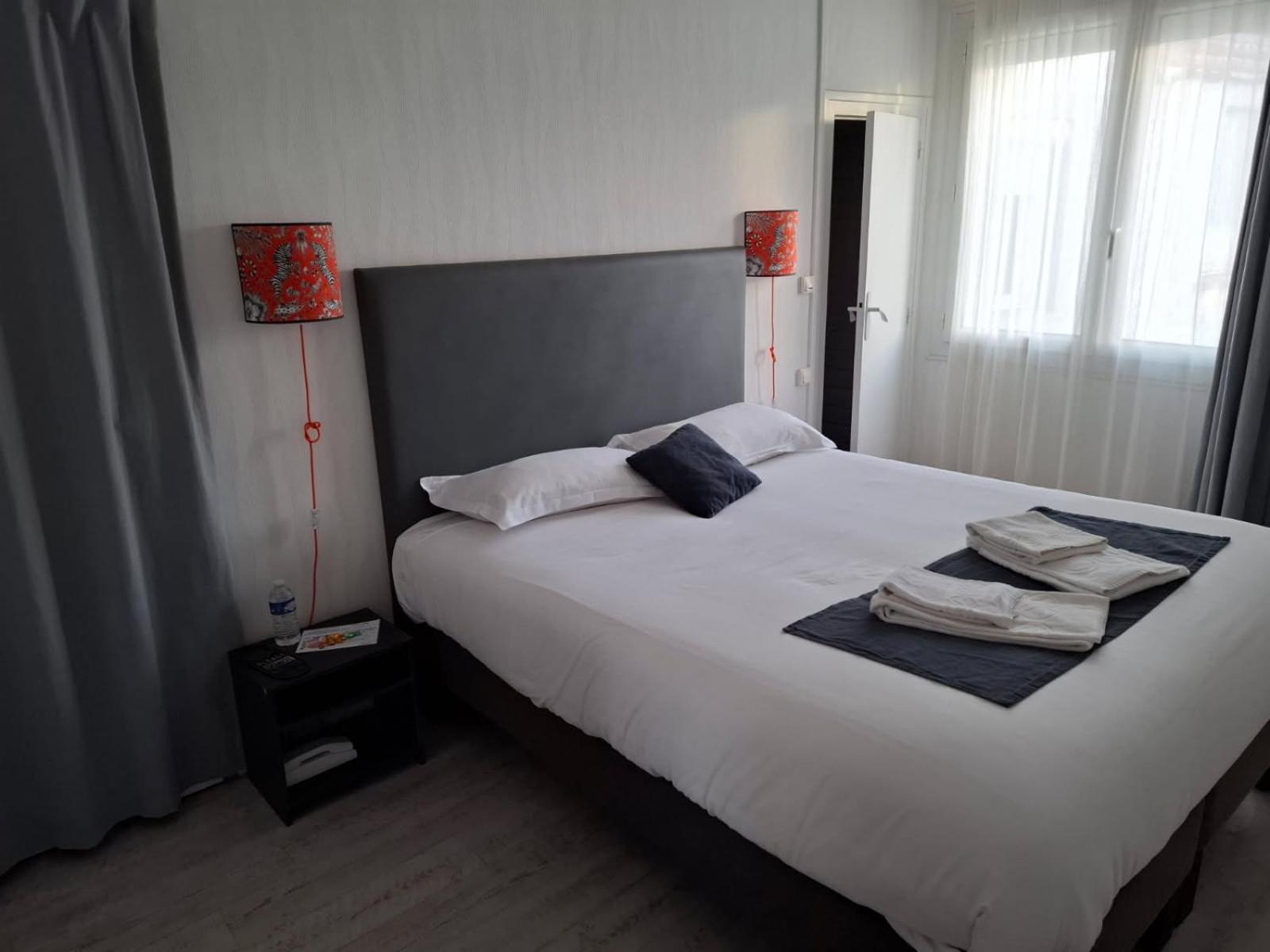 Le Crist'Al, Hotel Familial, Climatise, En Front De Mer Saint-Georges-de-Didonne Cameră foto